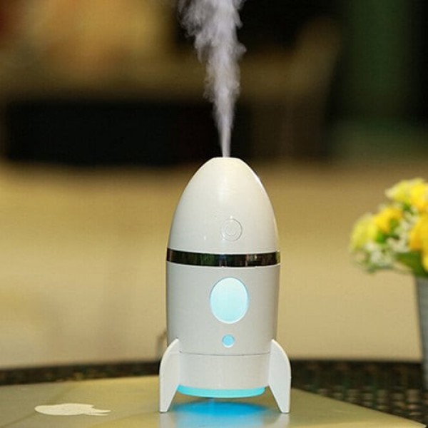         Creative Rocket Shape Mini Humidifier USB Powered Portable Office Car Air Purifier
        