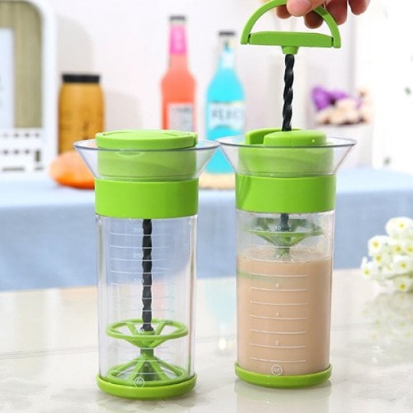         Multifunctional Manual Cyclone Stirring Egg Coffee Tea Measuring Cup Spiral Mixer
        